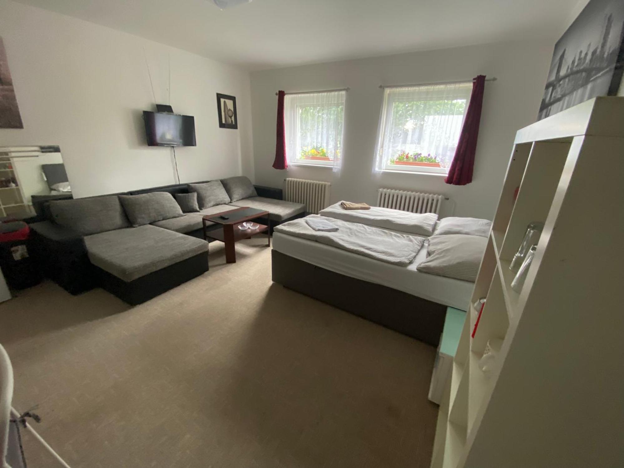 Homestay U Hanky Zdiby Bagian luar foto