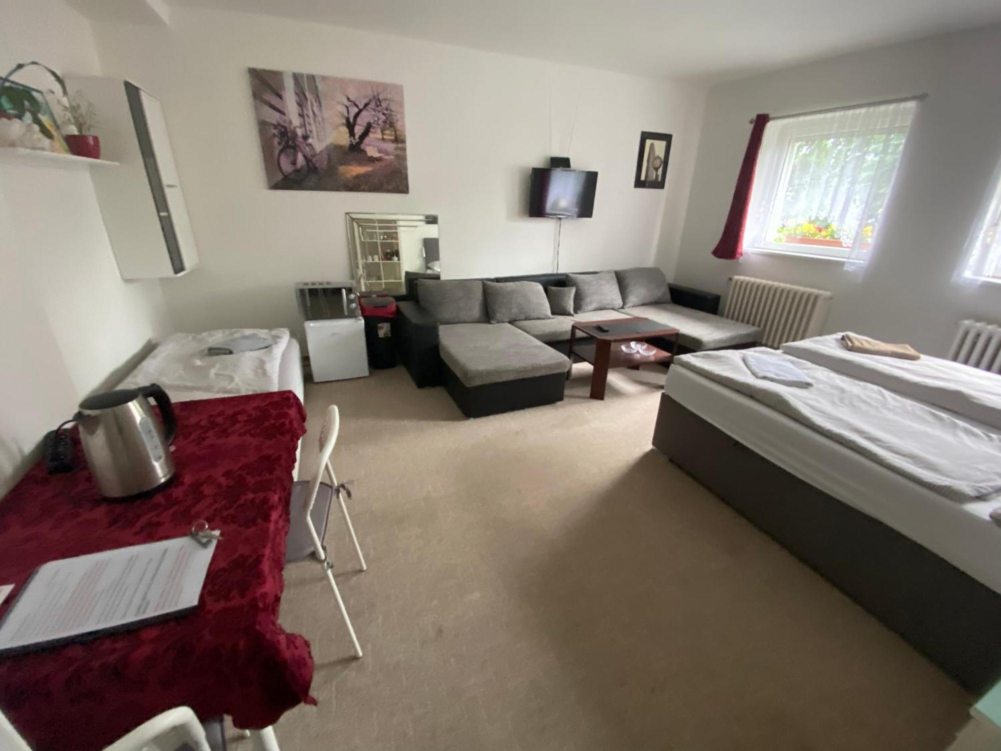 Homestay U Hanky Zdiby Bagian luar foto